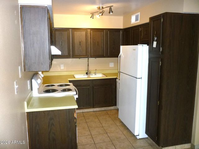 914 S ACAPULCO Lane A, Tempe, AZ 85281