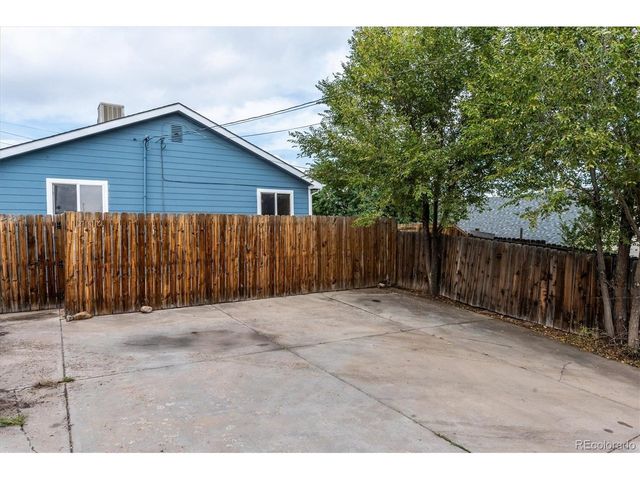 246 S Irving St, Denver, CO 80219