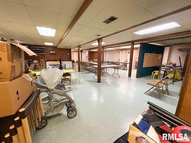 1603 MARKET Street, Pekin, IL 61554