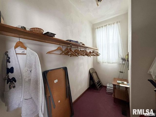 1603 MARKET Street, Pekin, IL 61554