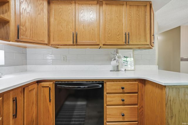 5038 Stellhorn Road, Fort Wayne, IN 46815