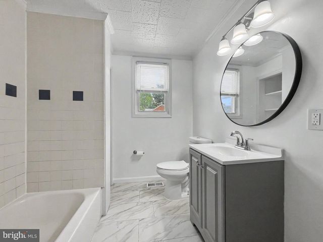 5900 HAMILTON AVE, Baltimore, MD 21237
