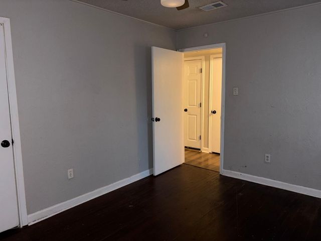 5818 Glenhurst Drive, Houston, TX 77033