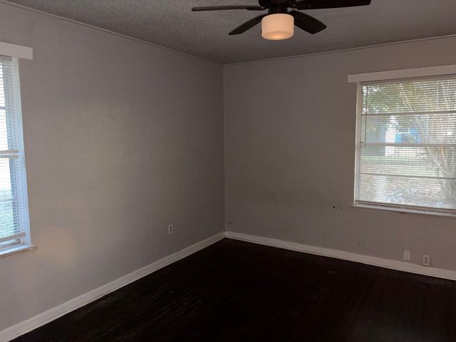 5818 Glenhurst Drive, Houston, TX 77033