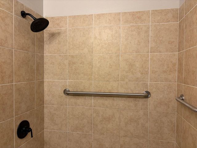 5818 Glenhurst Drive, Houston, TX 77033