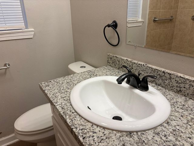 5818 Glenhurst Drive, Houston, TX 77033