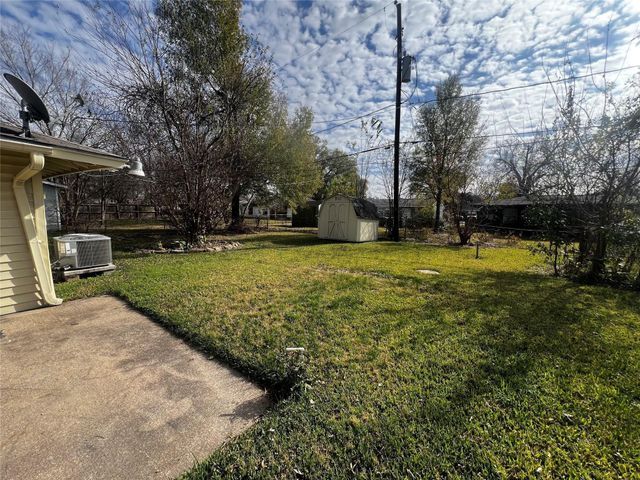 5818 Glenhurst Drive, Houston, TX 77033