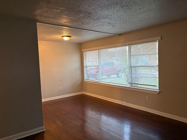 5818 Glenhurst Drive, Houston, TX 77033