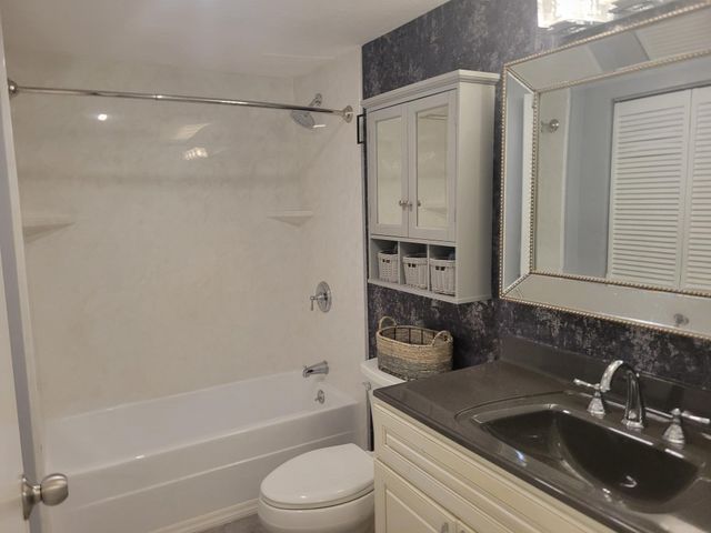200 Cove Way 612, Quincy, MA 02169