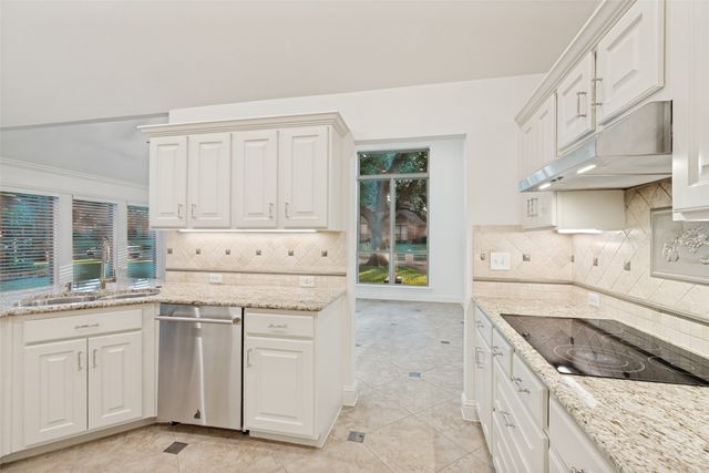 6900 Laramie Drive, Plano, TX 75023