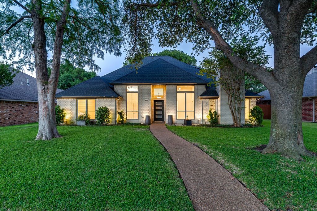 6900 Laramie Drive, Plano, TX 75023