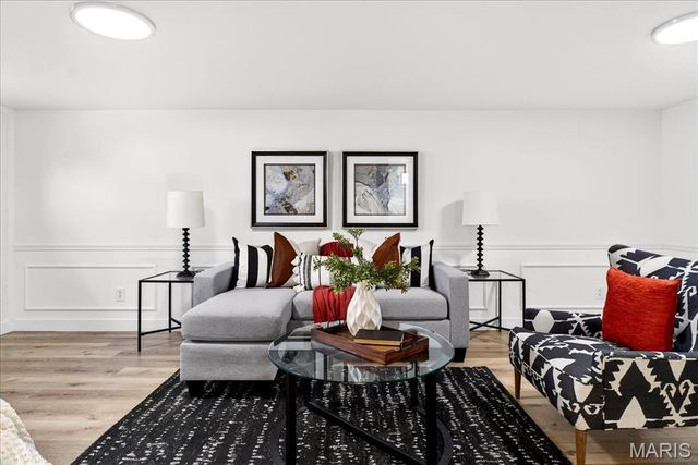 8924 Anchor Drive, St Louis, MO 63123