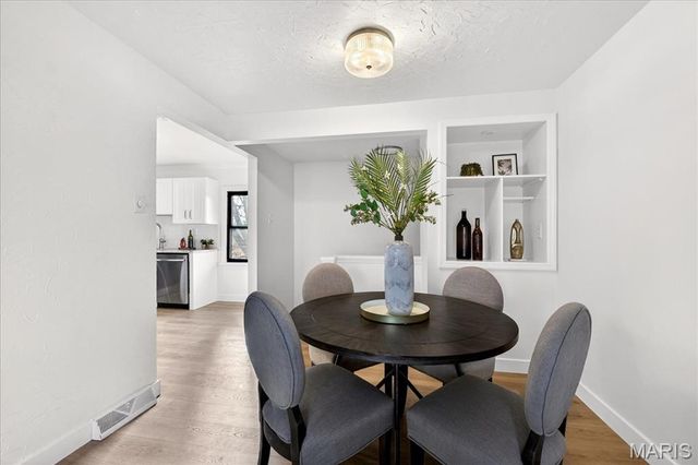 8924 Anchor Drive, St Louis, MO 63123