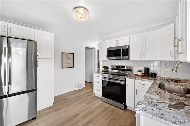 8924 Anchor Drive, St Louis, MO 63123