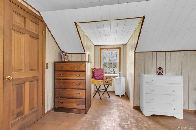 10 Otha Drive, Katonah, NY 10536