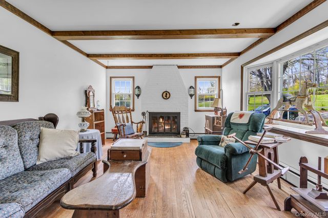 10 Otha Drive, Katonah, NY 10536