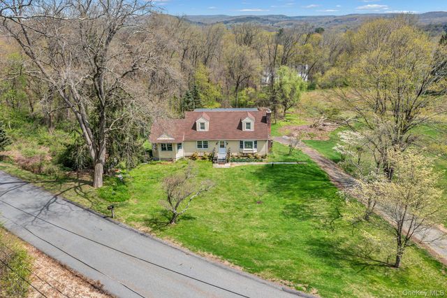 10 Otha Drive, Katonah, NY 10536