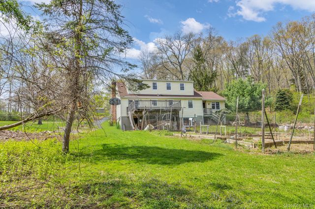 10 Otha Drive, Katonah, NY 10536