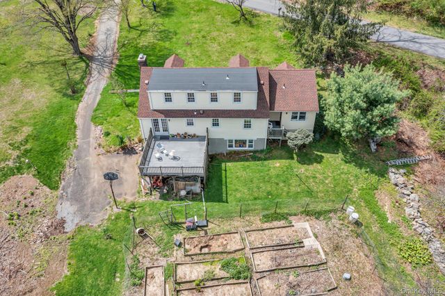 10 Otha Drive, Katonah, NY 10536