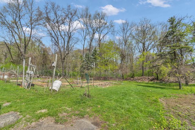10 Otha Drive, Katonah, NY 10536