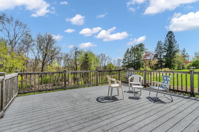 10 Otha Drive, Katonah, NY 10536