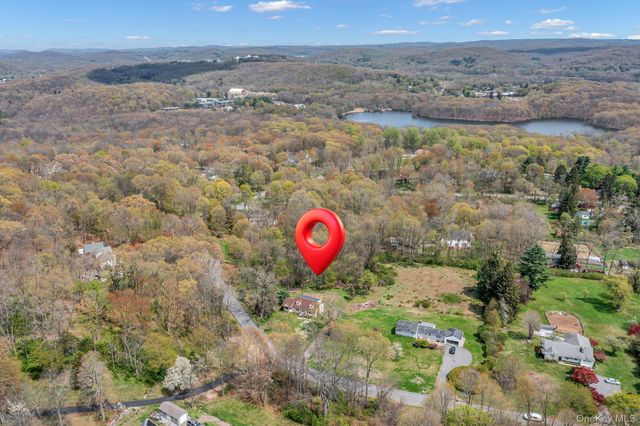 10 Otha Drive, Katonah, NY 10536