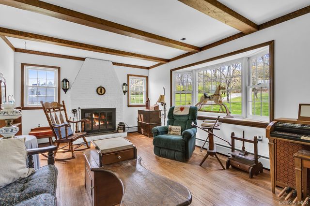 10 Otha Drive, Katonah, NY 10536