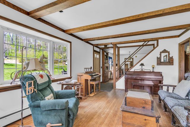 10 Otha Drive, Katonah, NY 10536
