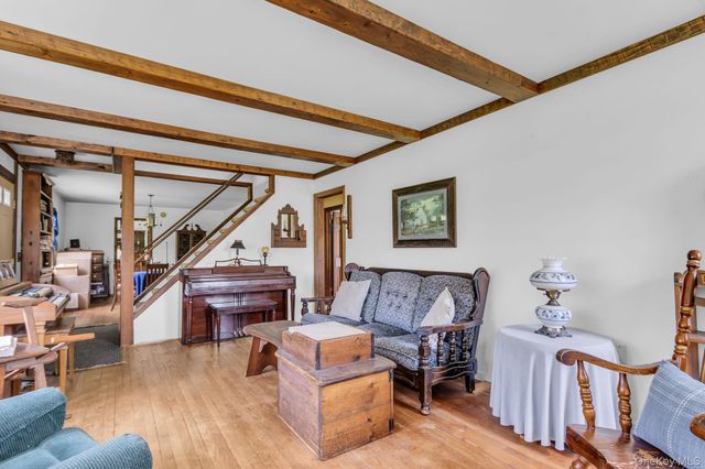 10 Otha Drive, Katonah, NY 10536