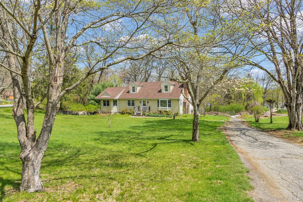 10 Otha Drive, Katonah, NY 10536