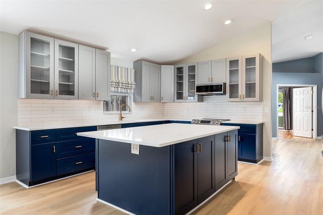 1059 BLUEGRASS DRIVE, Groveland, FL 34736
