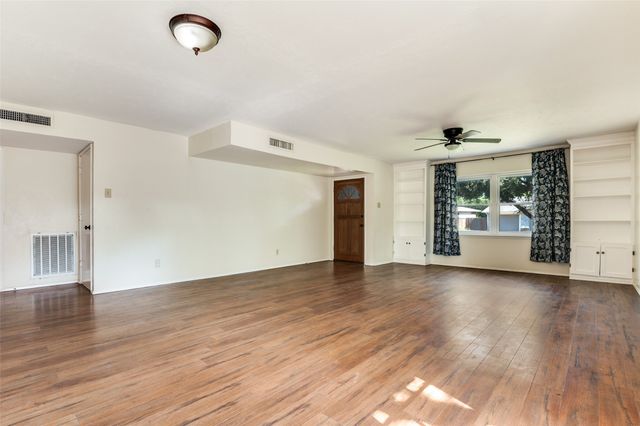 612 Mckown Drive, Mansfield, TX 76063