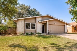612 Mckown Drive, Mansfield, TX 76063
