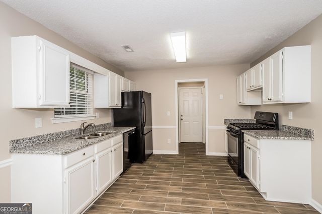 510 Rosehill Drive, Mcdonough, GA 30253
