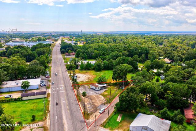 2017 Telephone Road, Pascagoula, MS 39567
