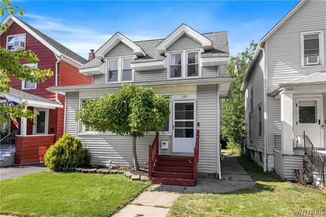 135 Tremaine Avenue, Tonawanda, NY 14217