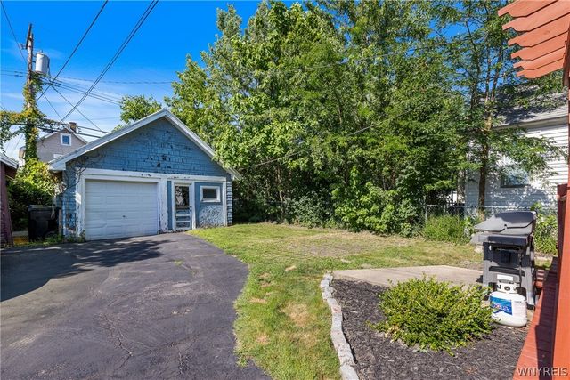 135 Tremaine Avenue, Tonawanda, NY 14217