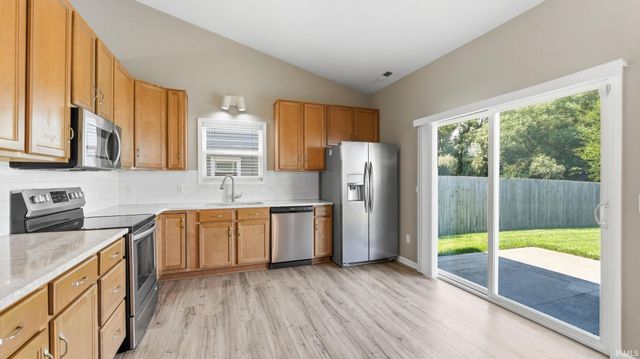 3825 Stanton Hall Parkway, Fort Wayne, IN 46815