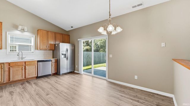 3825 Stanton Hall Parkway, Fort Wayne, IN 46815