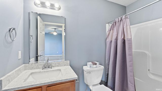 3825 Stanton Hall Parkway, Fort Wayne, IN 46815