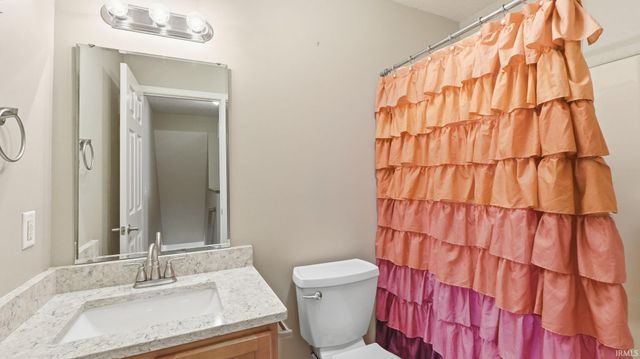 3825 Stanton Hall Parkway, Fort Wayne, IN 46815