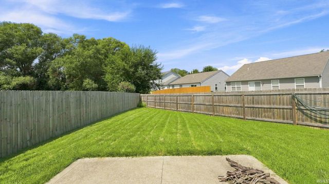 3825 Stanton Hall Parkway, Fort Wayne, IN 46815