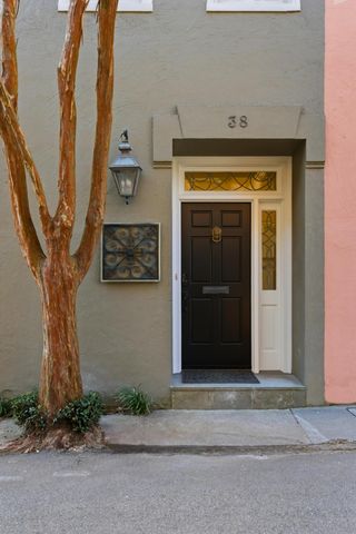 38 Elliott Street, Charleston, SC 29401
