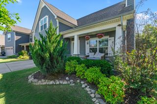 1221 Avery Dr, Murfreesboro, TN 37128