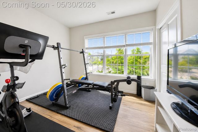 2777 Ashcombe Drive, Ann Arbor, MI 48105