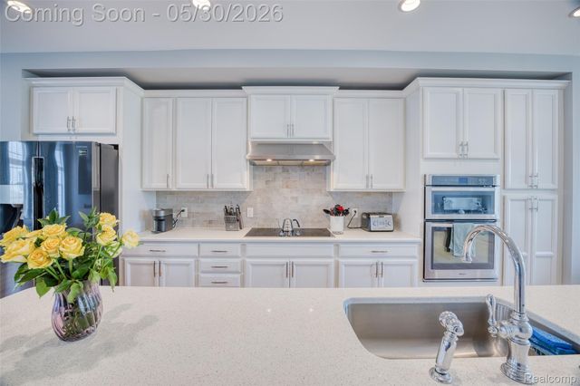 2777 Ashcombe Drive, Ann Arbor, MI 48105