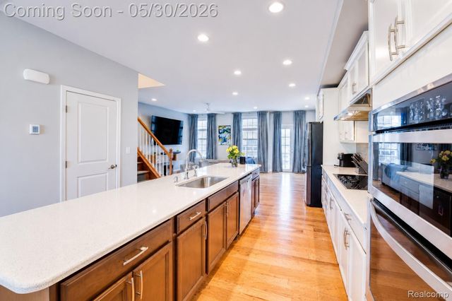 2777 Ashcombe Drive, Ann Arbor, MI 48105