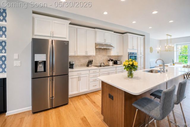 2777 Ashcombe Drive, Ann Arbor, MI 48105