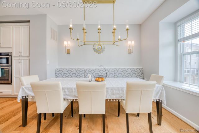 2777 Ashcombe Drive, Ann Arbor, MI 48105