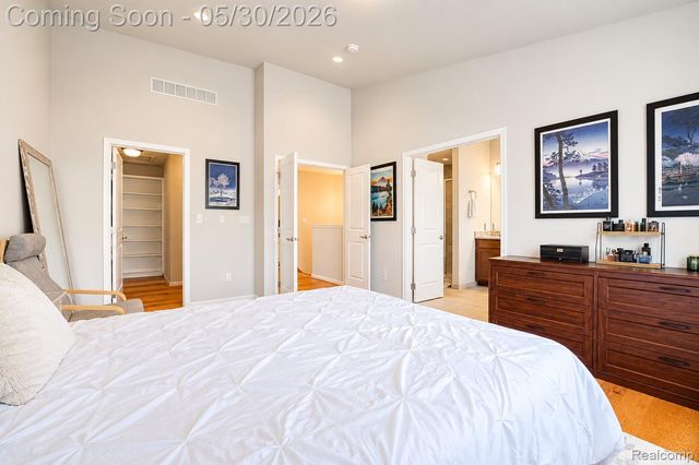 2777 Ashcombe Drive, Ann Arbor, MI 48105
